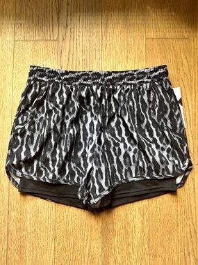 Black Leopard 2-in1 Run Short NWT - Size M